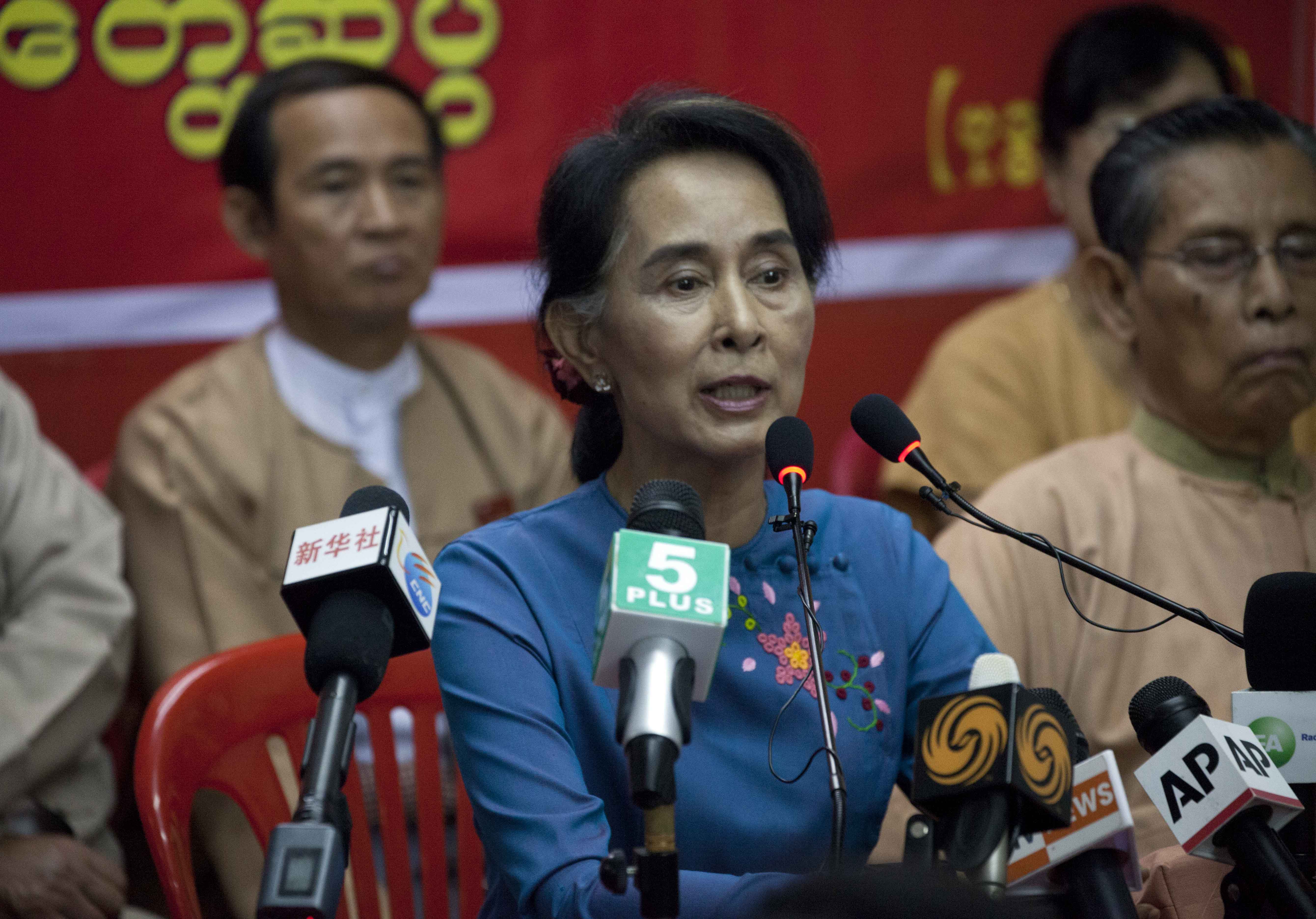 ျမန္မာ့ျပဳျပင္ေျပာင္းလဲေရး ရပ္တန္႔ေနဟု ေဒၚေအာင္ဆန္းစုၾကည္ေျပာ