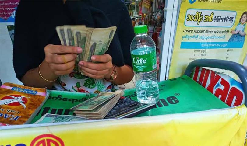 နေပြည်တော်တွင် အင်အားပြင်းငလျင်လှုပ်ခတ်ပြီးနောက် ငွေထုတ်ခဈေးနှုန်း မြင့်တက်