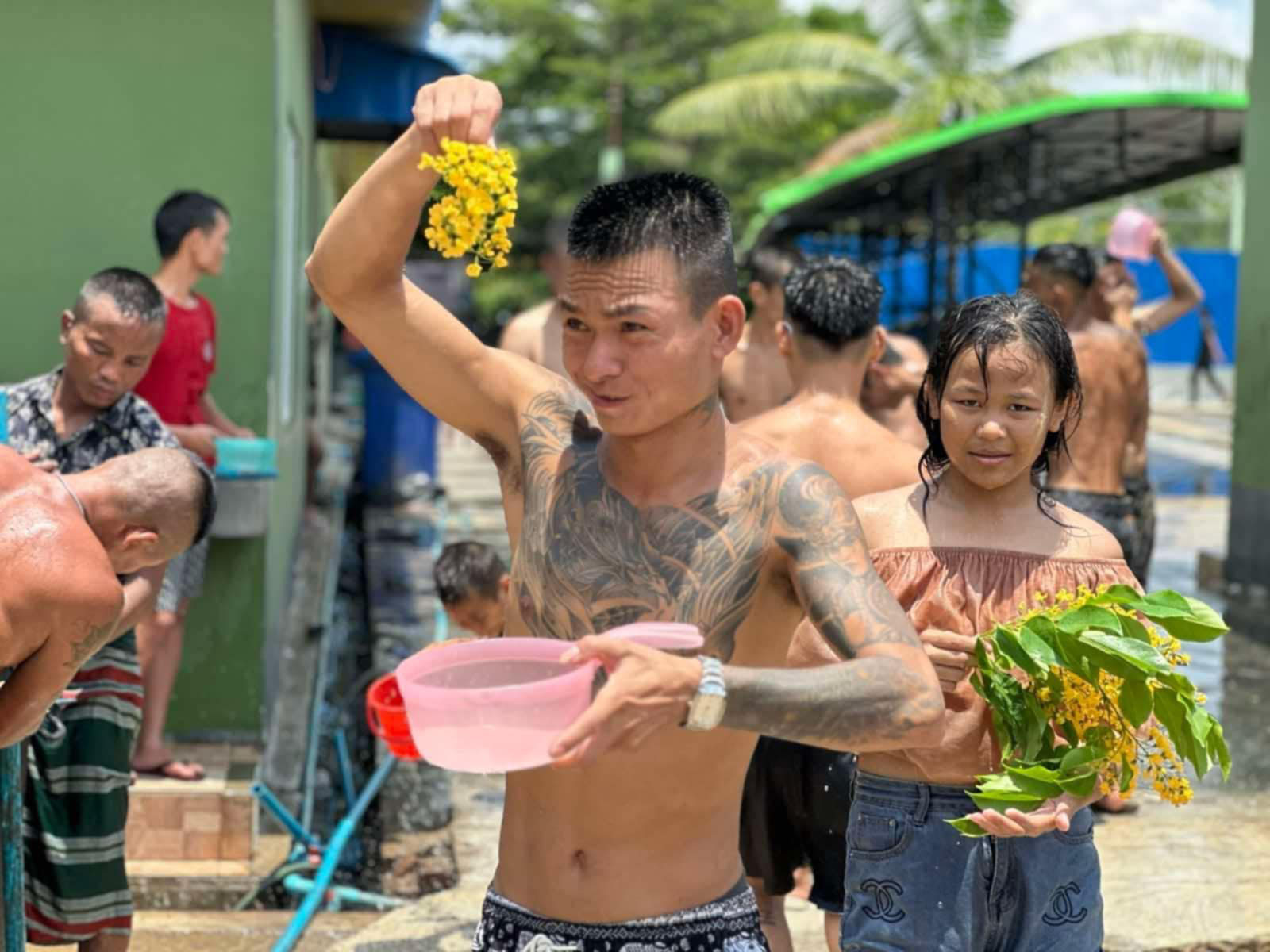 ကျားဖြန့် သင်္ကြန် (ဓာတ်ပုံ)