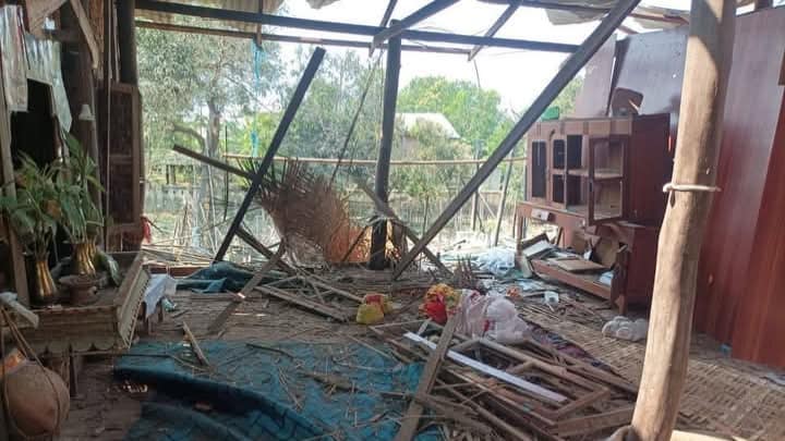ရေစကြိုတွင် စစ်တပ်က လေကြောင်းတိုက်ခိုက်၊ ပြည်သူ ၁ ဦးသေဆုံးပြီး နေအိမ်များ ပျက်စီး