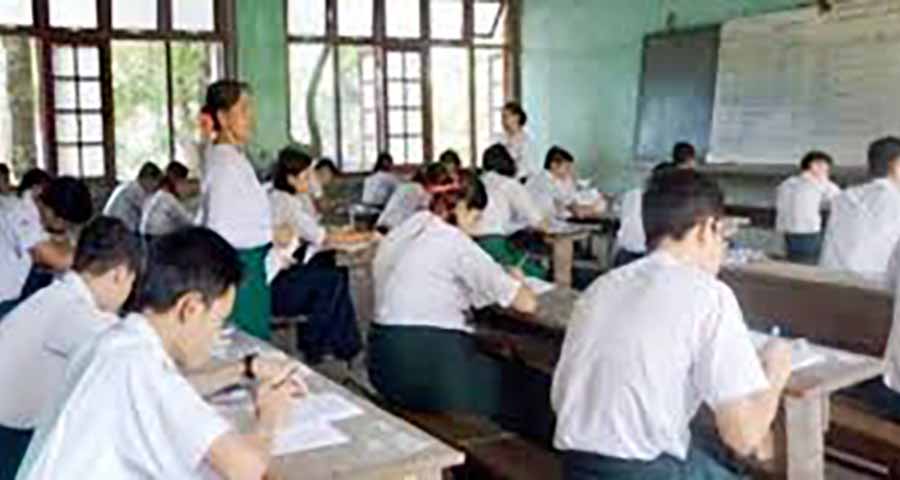တက္ကသိုလ်ဝင်တန်း စာမေးပွဲပြန်ဖြေခိုင်းသည့်အပေါ် ကျောင်းသား၊ မိဘနှင့် ဆရာများကန့်ကွက်