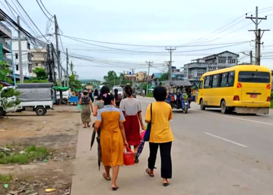 ရန်ကုန် စက်မှုဇုန်များတွင် စစ်မှုထမ်းရေး လိုက်ဆော်သြနေ