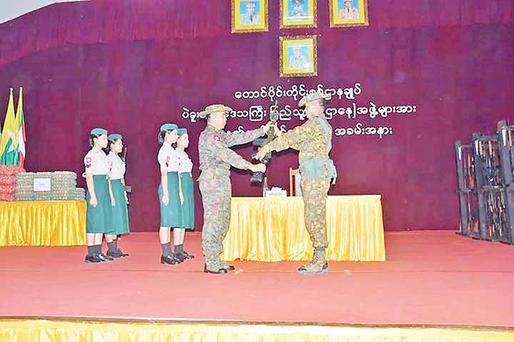 ပဲခူးအနောက်ခြမ်းကို ထိုးစစ်ဆင်ရန် စစ်ကောင်စီက ပြည်သူ့စစ် ၁,၀၀၀ ခန့်ကို လက်နက် တပ်ဆင်ပေး