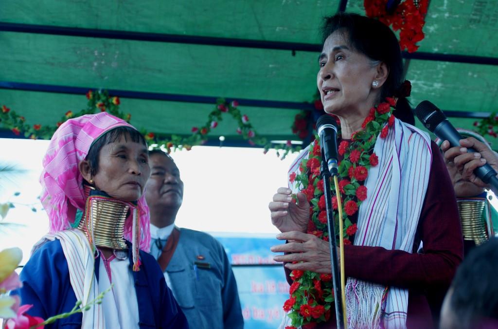 အဖြဲ႔ခ်ဳပ္ဟာ တုိင္းရင္းသားကုိယ္စားျပဳပါတီျဖစ္ဟု ေဒၚေအာင္ဆန္းစုၾကည္ေျပာ