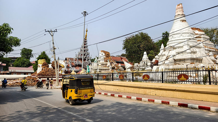 မန္တလေးတွင် ကုလသမဂ္ဂကူညီရေးယာဉ်တန်းများ ဆက်တိုက်ဝင်နေသဖြင့် စစ်ရေးအရှိန်လျှော့