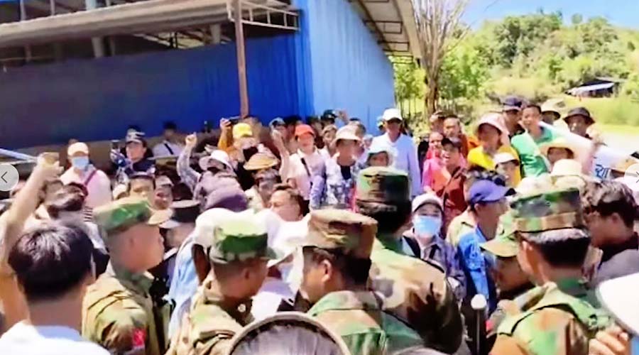 နမ့်ခမ်းတွင် ဆီလီကွန်တူးဖော်မှု ကန့်ကွက်ဆန္ဒပြသူများကို TNLA တားမြစ်