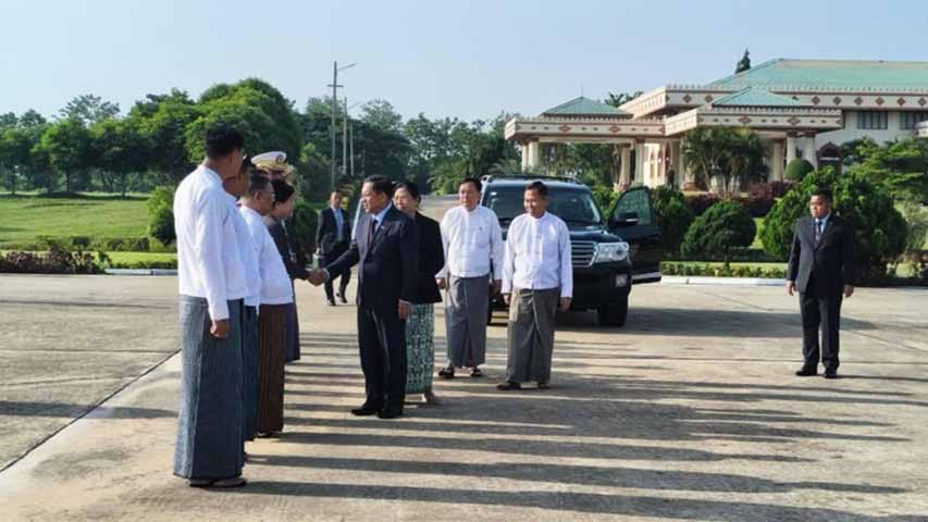 ရုရှားခရီးစဥ်တွင်  စစ်ခေါင်းဆောင်က လူယုံဗိုလ်ချုပ်ကြီးများကို ခေါ်သွား