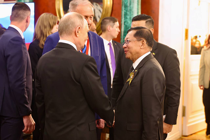 မော်စကိုရောက်စစ်ခေါင်းဆောင်  သမ္မတပူတင်နှင့် သီးခြားတွေ့ဆုံခွင့် မရသေး 
