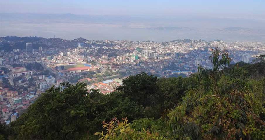တောင်ကြီးတွင် အမျိုးသမီးငယ် ၁ ဦး၏ ဓာတ်ပုံပြပြီး စစ်ကောင်စီလိုက်လံရှာဖွေနေ