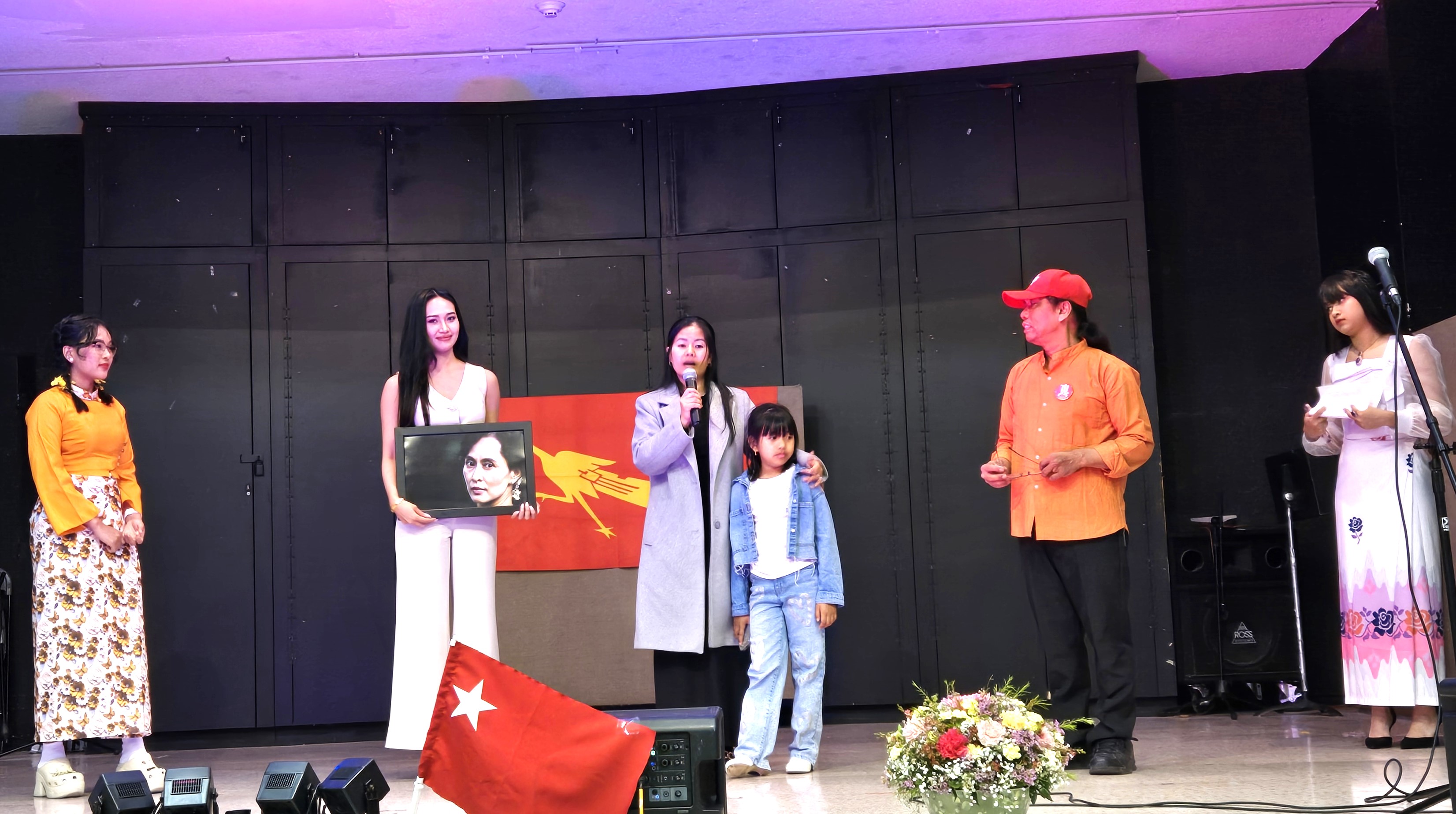 ငလျင်ဘေးရန်ပုံငွေရှာပွဲနှင့် မြန်မာ့နှစ်သစ်ကူး စာနာမှုသင်္ကြန်ပွဲတော် ဗန်ကူးဗားမြို့တွင်ကျင်းပ (ဓာတ်ပုံ)