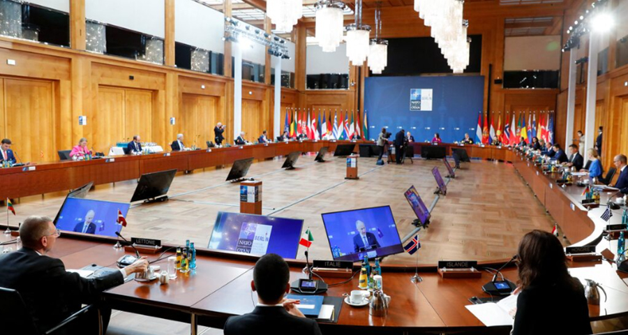 NATO အဖွဲ့ဝင်နိုင်ငံများက GDP ၏ ၂ ရာခိုင်နှုန်းကို အဖွဲ့အတွက်ထည့်ဝင်ရန် ရည်မှန်းထား