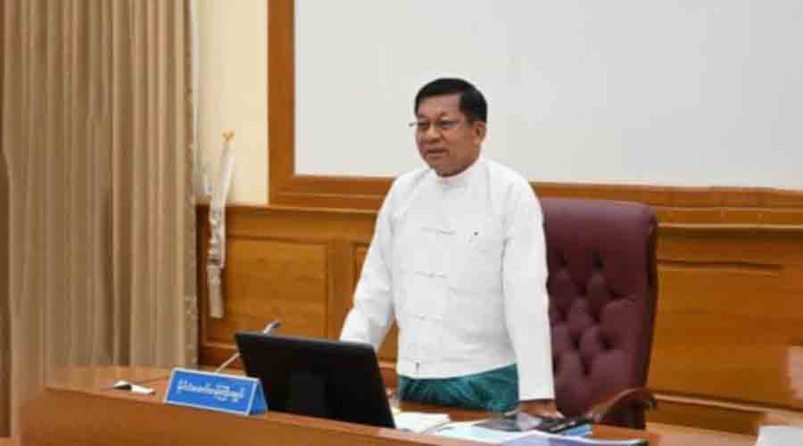 လိုင်စင်မဲ့ကားနှင့် ဆိုင်ကယ်များ ဖမ်းရန် စစ်ခေါင်းဆောင် ညွှန်ကြား