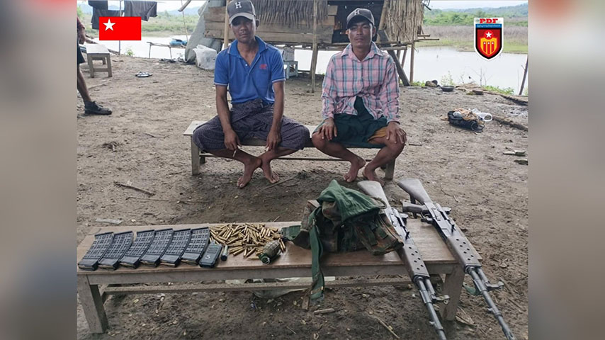 ဧရာဝတီတိုင်းထဲက ပေါ်တာဆွဲခံရသူ ၂ ဦး လက်နက်ခဲယမ်းနှင့်အတူ အလင်းဝင်