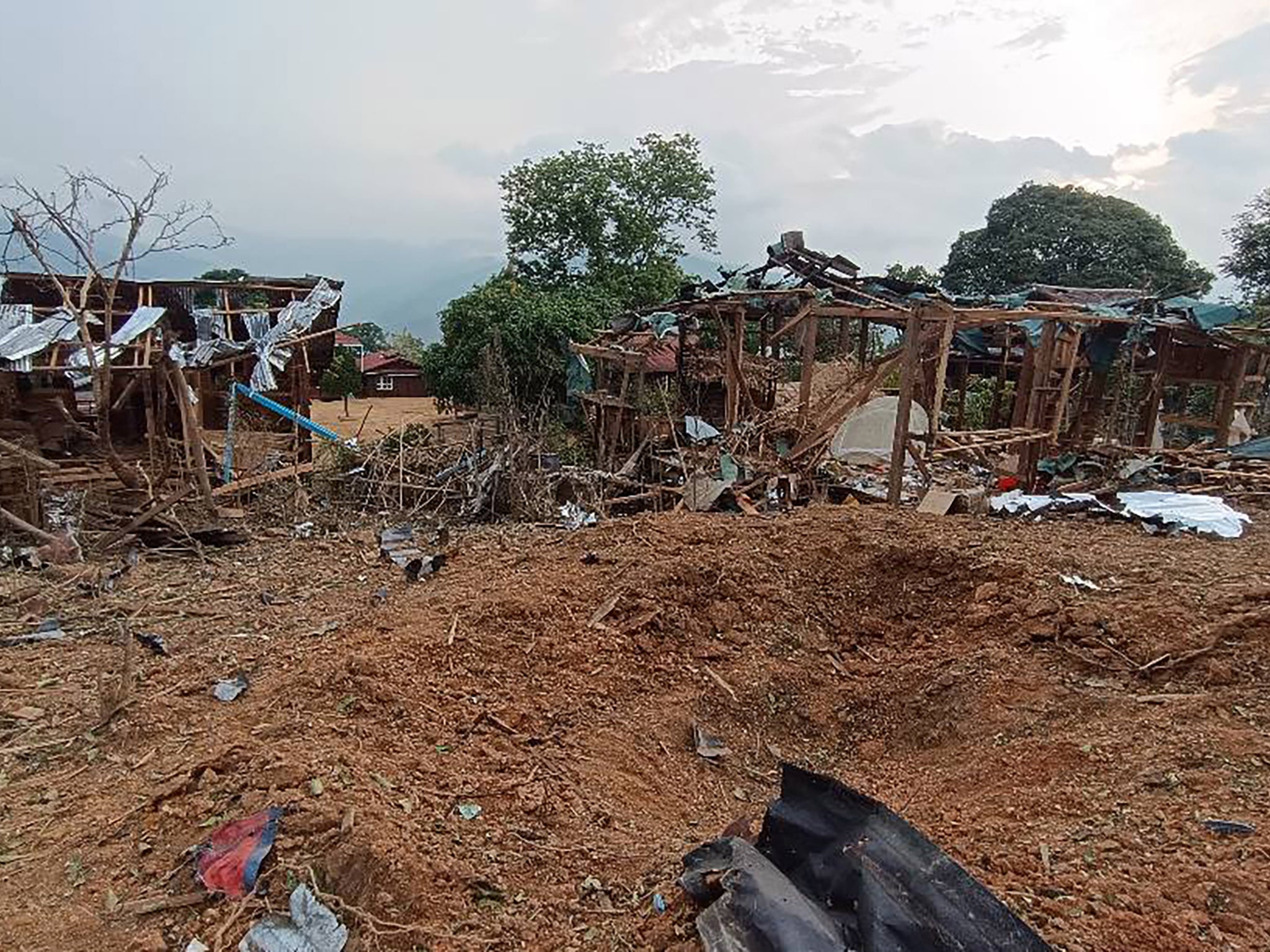မင်းစုရွာ ဗုံးကြဲခံရမှု ဒဏ်ရာရသူများကို ကုသရန် ဆေးဝါးအကူအညီလိုအပ်