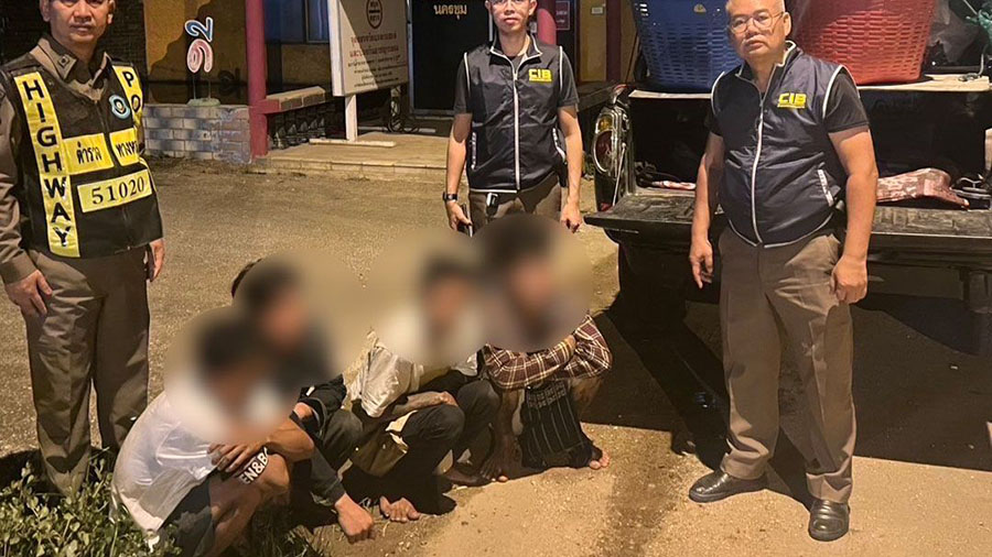 ကမ်ဖိုင်ဖစ်တွင် တရားမဝင် တရုတ် ၅ ဦးနှင့် မြန်မာ ၄ ဦး ဖမ်းဆီးခံရ၊ ကားသမားထွက်ပြေး 