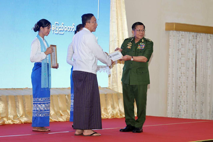 ငလျင်ဘေးအလှူငွေ ကျပ် ၁၃၁ ဒသမ ၅၃ ဘီလီယံနှင့် ကန်ဒေါ်လာ ၂ ဒသမ ၃ သန်းကျော်ထပ်ရ 