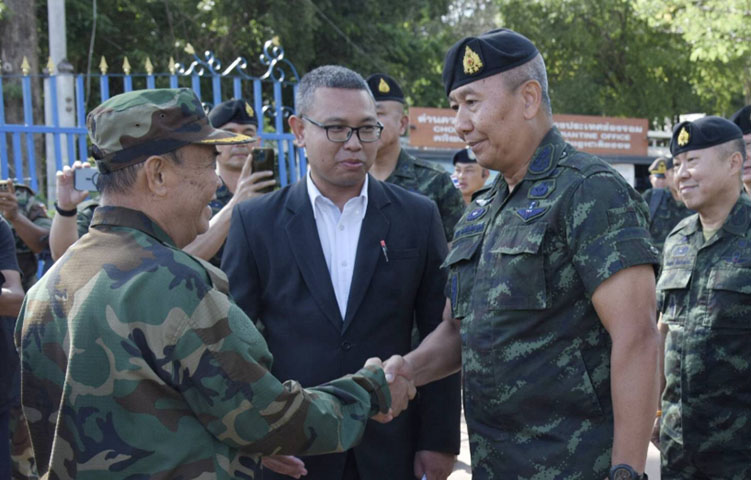 စစ်ရေးတင်းမာနေသည့် ထိုင်းနှင့် ကမ္ဘောဒီးယားနယ်စပ်မှ  နှစ်ဘက်တပ်များ ပြန်ဆုတ် 