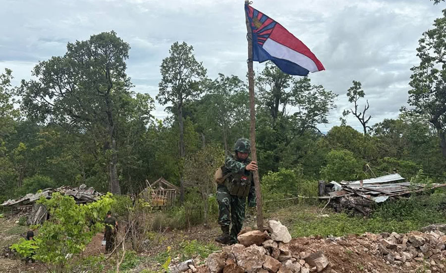 ဘုရင့်နောင်စခန်းကုန်းကို KNLA ပူးပေါင်းတပ်များသိမ်းပိုက်၊ ဒေသခံ ၅၀၀ ကျော် ထိုင်းဘက် တိမ်းရှောင်