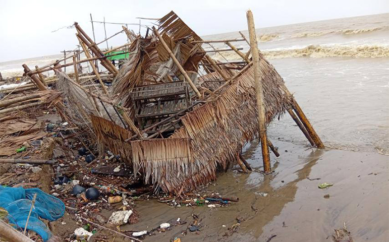 ရေကြည်နှင့် ဒေးဒရဲတွင် လေပြင်းတိုက်ခတ်ပြီး လူနေအိမ် ၅၀ ခန့်ပျက်စီး