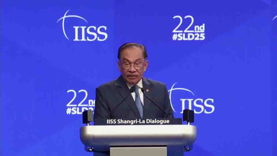 အမေရိကန်၊ တရုတ် ၂ နိုင်ငံလုံးနှင့် ဆက်ဆံသွားမည်ဟု မလေးရှားဝန်ကြီးချုပ် ပြော 