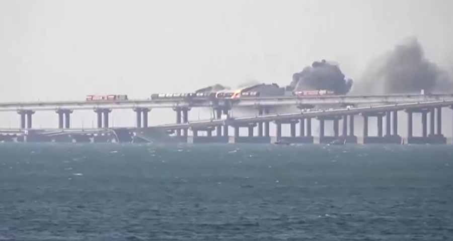 ခရိုင်းမီးယားတံတားကို ယူကရိန်းတပ်ဖွဲ့ ဖောက်ခွဲ