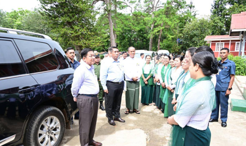 Grade 12 တက်နေသူများ မဲပေးနိုင်ရန် ဥပဒေပညာသင်ကြားပေးမည်ဟု စစ်ခေါင်းဆောင်ပြော