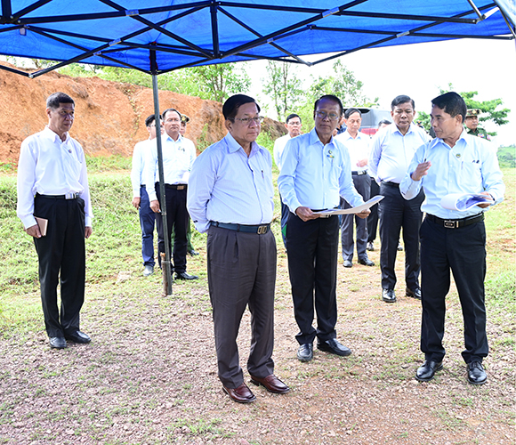 ပညာရေးအားနည်းသည့်ဒေသတွင် အကြမ်းဖက်မှု ပိုဖြစ်ဟု စစ်ခေါင်းဆောင်ပြော