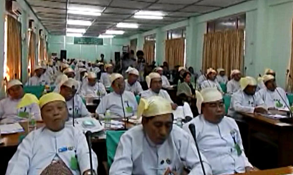 ဧရာ၀တီတုိင္း ေက်ာက္မီးေသြးလွ်ပ္စစ္စက္ရံုအစီစဥ္ ျပန္သုံးသပ္ရန္ အဆုိတင္