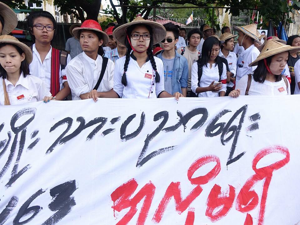 သပိတ္ေမွာက္ ေက်ာင္းသားမ်ား ဆက္လက္ဆႏၵျပ