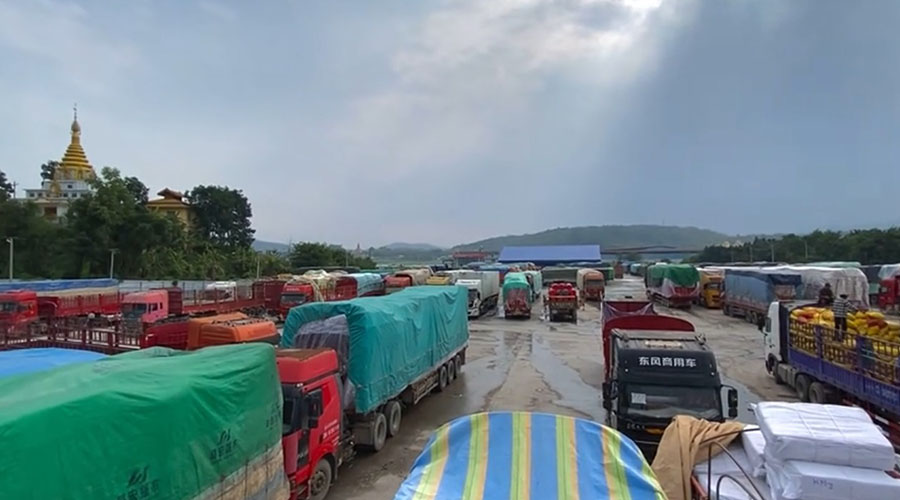 တရုတ်ကုန်ကားများ မန္တလေးအထိ ပြေးဆွဲသဖြင့် ကုန်ကားမောင်းသူများ အခက်တွေ့