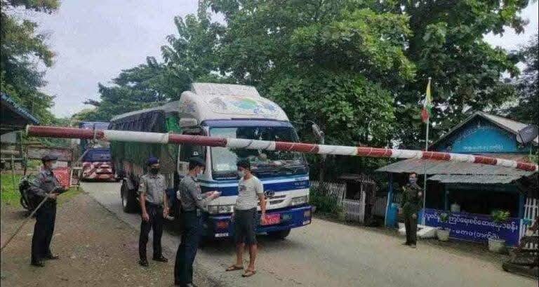 သာပေါင်းက ကျေးရွာအချို့ အုပ်ချုပ်ရေးမှူးကို ငွေပေးပြီး ဈေးဝယ်ထောက်ခံစာ လုပ်နေရ