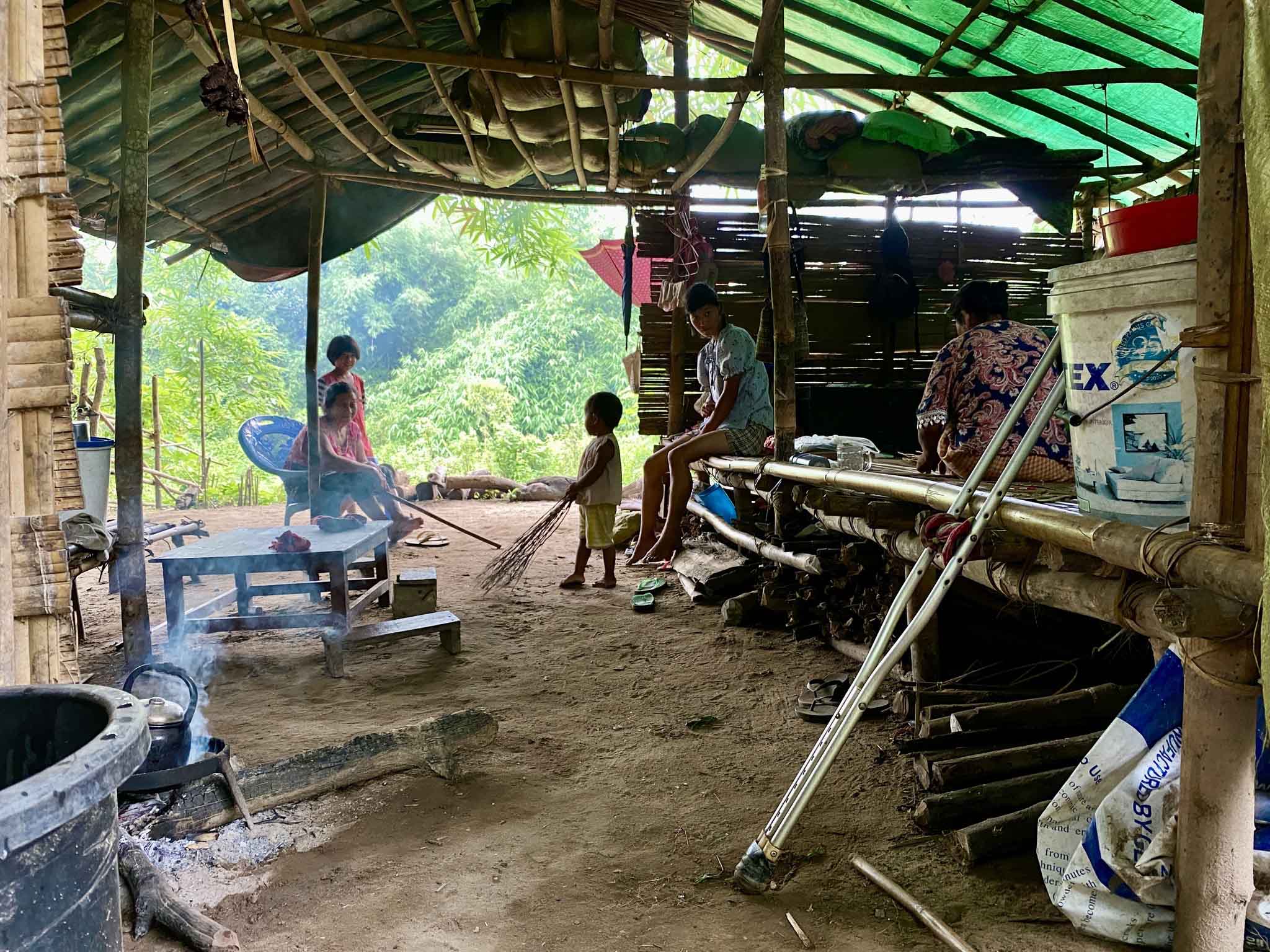 မိုးမောက်နှင့် မံစီက စစ်ရှောင်ပြည်သူများ အမိုးအကာနှင့် စားနပ်ရိက္ခာ လိုအပ်