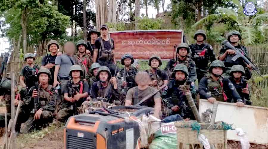 ထီးကပလယ်စခန်းကို KNLA ပူးပေါင်းတပ်များ ပြန်လည်တိုက်ခိုက် သိမ်းပိုက် 
