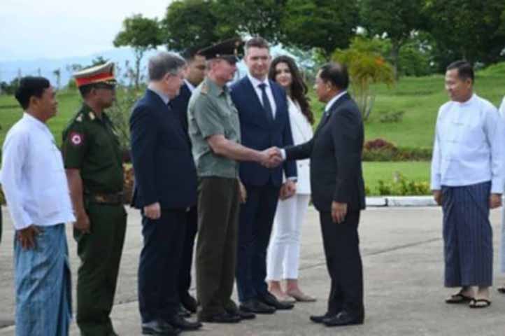 စစ်ခေါင်းဆောင် ဘယ်လာရုစ်နိုင်ငံသို့ ထွက်ခွာ