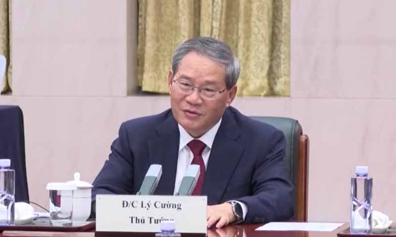 ဗီယက်နမ်ဝန်ကြီးချုပ်နှင့်  တရုတ်ဝန်ကြီးချုပ်တို့ တွေ့ဆုံဆွေးနွေး 