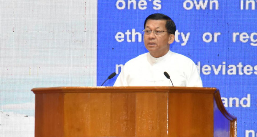 တိုင်းရင်းသားများ လက်နက်ကိုင်လမ်းစဉ်စွန့်ပြီး တွေ့ဆုံဆွေးနွေးရန် စစ်ခေါင်းဆောင်ပြော