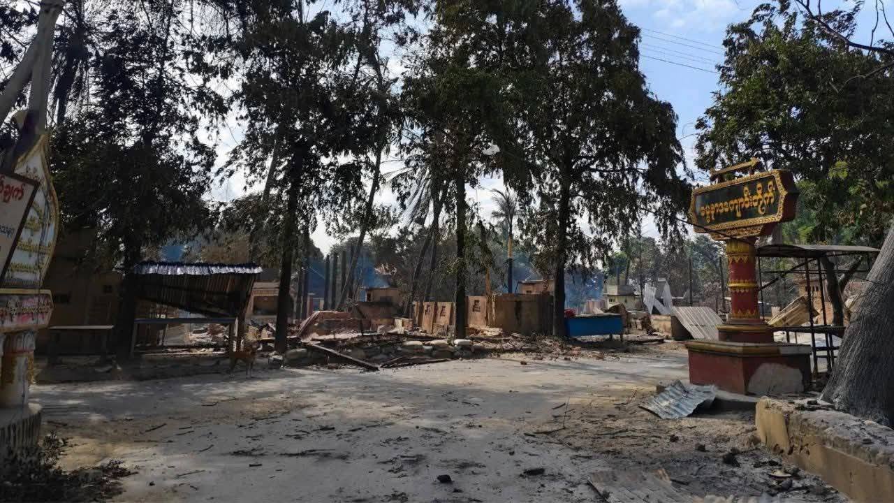 စစ်ကိုင်းတွင် စစ်ကြောင်းကမီးရှို့သဖြင့် မင်းကွန်း(တောင်) ရွာလုံးကျွတ်နီးပါး မီးလောင်ပျက်စီး