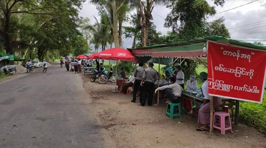 ရန်ကုန်-ဧရာဝတီ ကားလမ်းပေါ် တွင် စစ်ကောင်စီတပ်က ဘန်ကာအသစ်များ ထပ်ဆောက်နေ