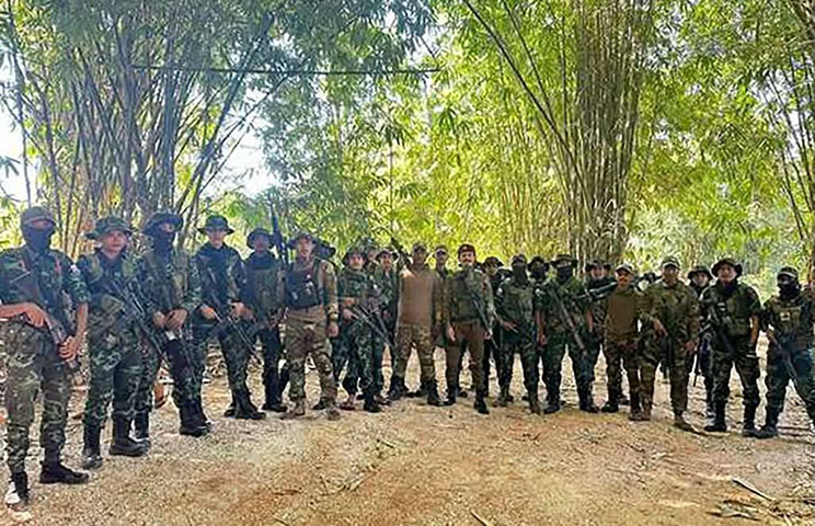 ရေးမြို့နယ် အာယုတောင်ရှိ စစ်တပ် စခန်းကုန်းကို ရေးဘီလူးအဖွဲ့ တိုက်ခိုက်သိမ်းပိုက်