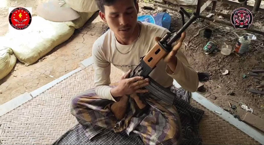 MBT အဖွဲ့က ၅.၅၆ ကျည်ဖြင့် ပစ်ခတ်နိုင်သည့် ရိုင်ဖယ်သေနတ် တီထွင်အသုံးပြု