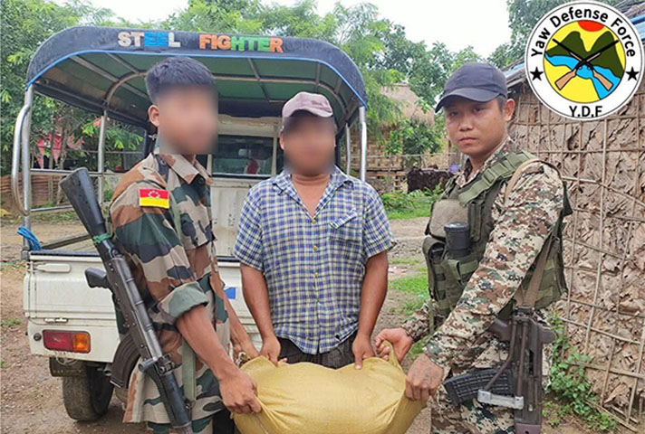 စစ်ဘေးရှောင်များကို ယောကာကွယ်‌ရေးတပ်က ရိက္ခာကူညီထောက်ပံ့