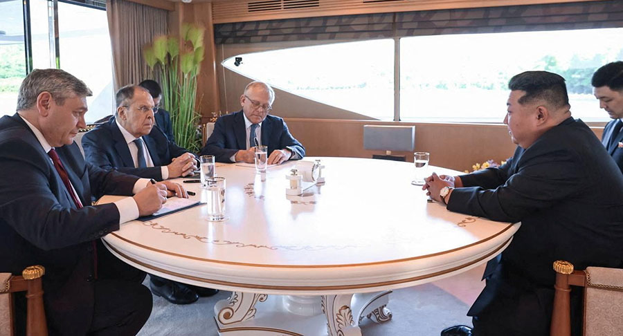 ရုရှား-မြောက်ကိုရီးယား ဆက်ဆံရေးကို အနိုင်မခံ အရှုံးမပေး တိုက်ပွဲဝင်ညီအစ်ကိုများအဖြစ် ဖော်ပြ