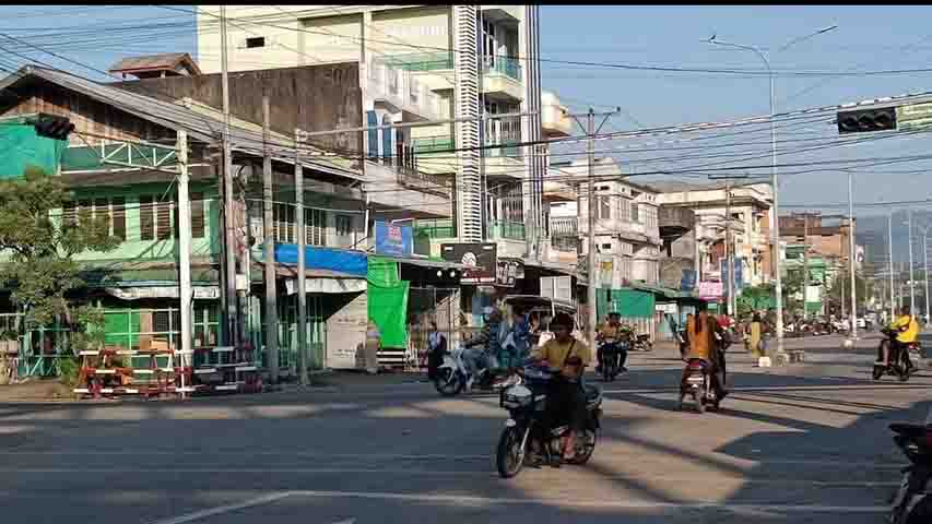 မြိတ်တွင် ပျူစောထီးများက ဆိုင်ကယ်စီးသူများကို ဖမ်းဆီးငွေညှစ်နေ