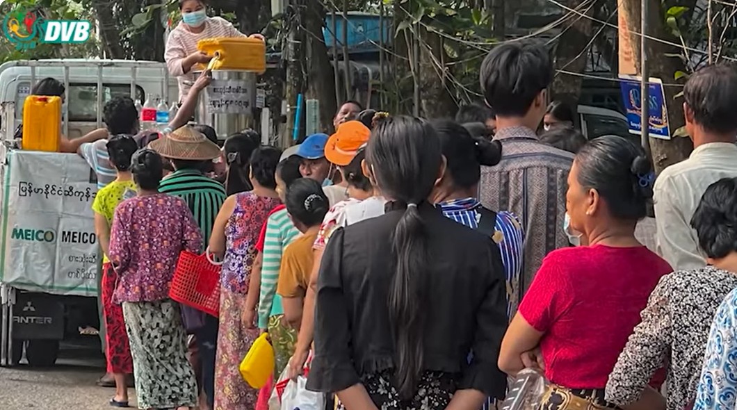 စားအုန်းဆီရည်ညွှန်းဈေး ပြန်တက်
