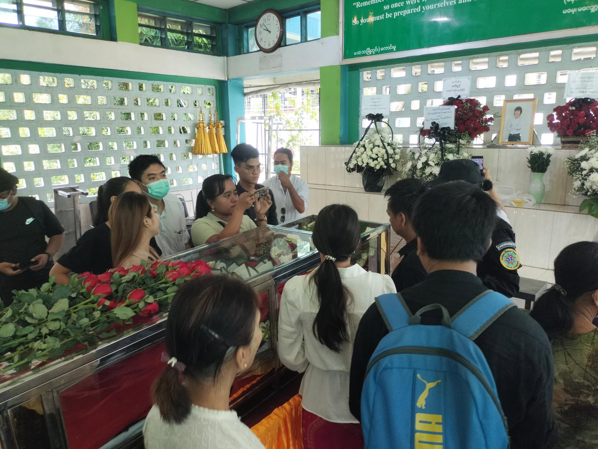 စစ်အာဏာရှင် နှိပ်စက်မှုကြောင့် ကြွေလွင့်ခဲ့ရသည့် သမဂ္ဂကျောင်းသူ မဝတ်ရည်အောင်၏ နောက်ဆုံးခရီး (ဓာတ်ပုံ) 