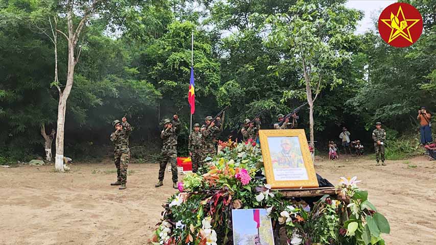 လက်ဆည်ရဲစခန်းသိမ်းတိုက်ပွဲတွင် ရဲဘော် စိုင်းနောင် နှင့် နဂါး ကျဆုံး 