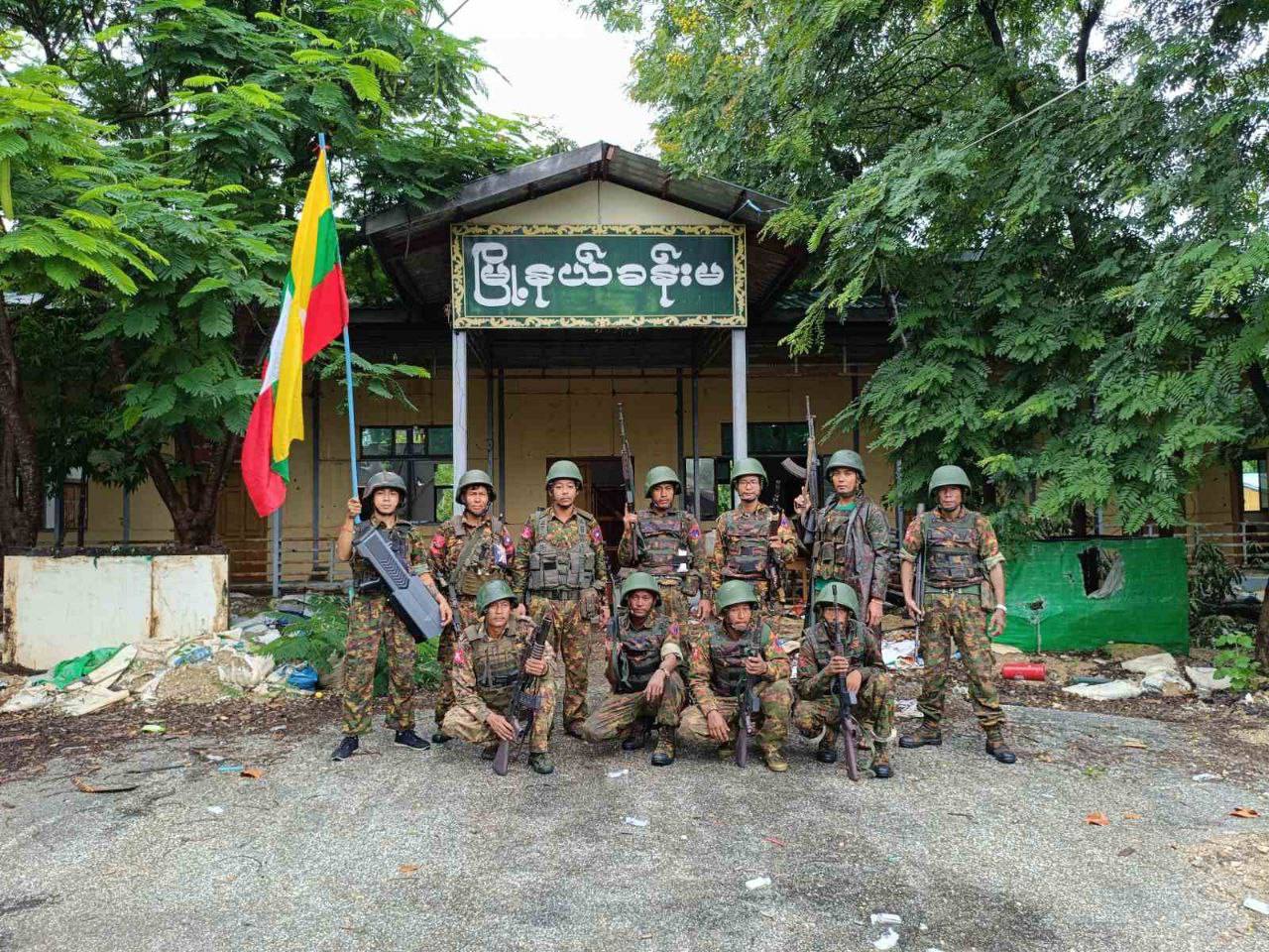 သပိတ်ကျင်းမြို့ကို စစ်ကောင်စီတပ်များ အလုံးအရင်းဖြင့် ဝင်ရောက် ပြန်ထိန်းချုပ်