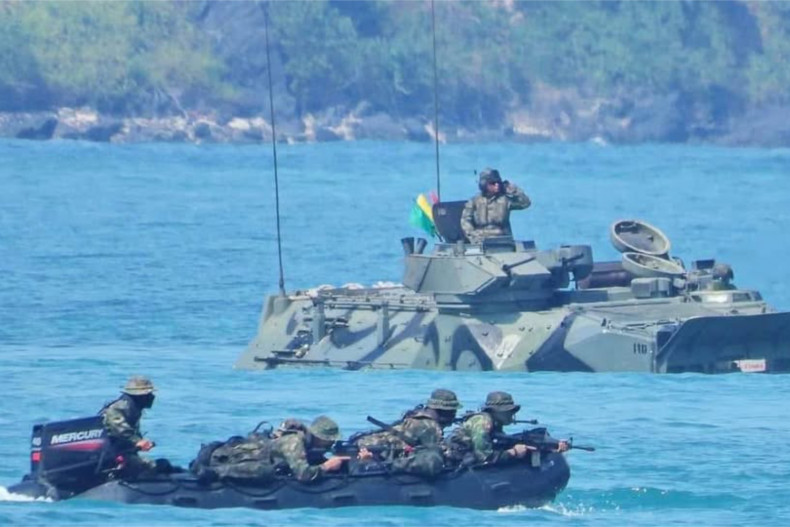 ကမ်းရိုးတန်းတွင် ထိုင်းရေတပ် သင်္ဘော ၈ စင်း တပ်စွဲထားဟု ကမ္ဘောဒီးယား ပြော