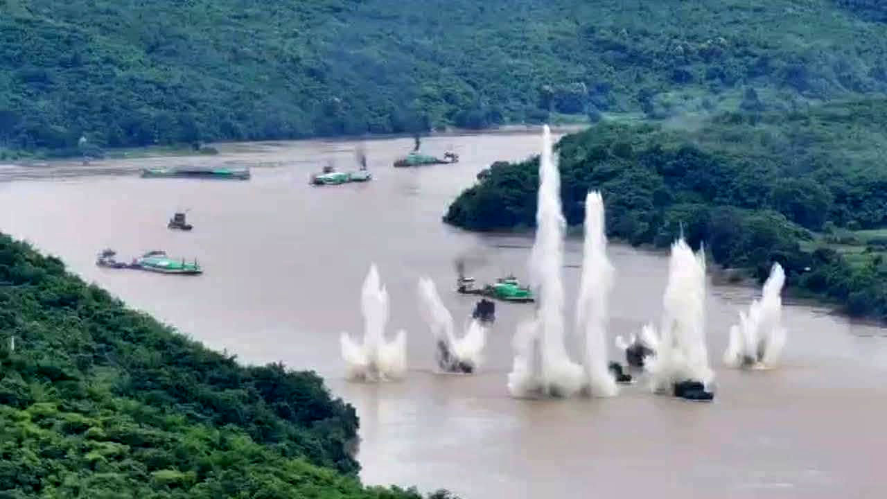 စစ်သင်္ဘောများကို တိုက်ခိုက်ရန် ဗျူဟာအရ သပိတ်ကျင်းမှ ခဏခွာပေးခဲ့ဟု PDF ပြော