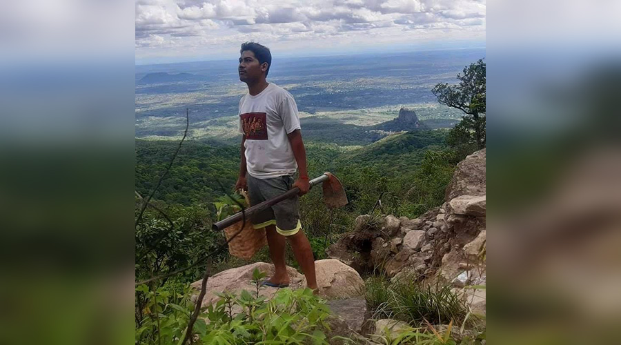 ပုပ္ပားတောင် သစ်ပင်စိုက်ပွဲ၌ လက်ထောက်ညွှန်ကြားရေးမှူးနှင့်အတူ ဖမ်းဆီးခံရသူ ၁ ဦး ပြန်လွတ်